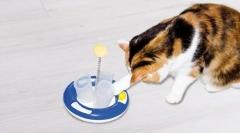 Іграшки для кішки